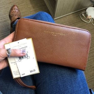 Adrienne Vittadini Charging Vegan Leather Wristlet
